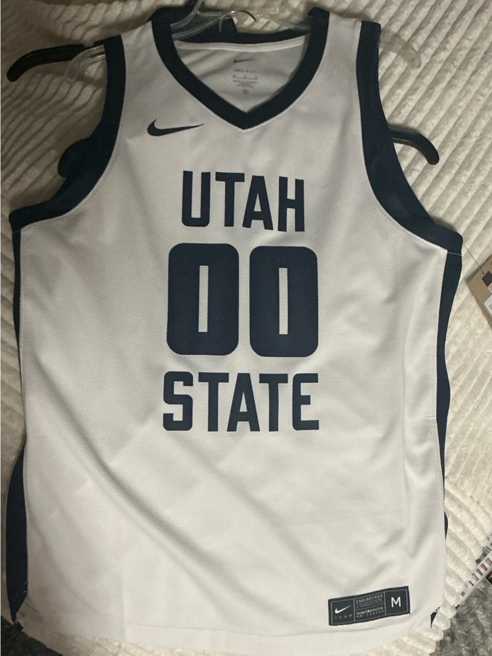 Nike Utah State Basketball Jersey NWT Medium